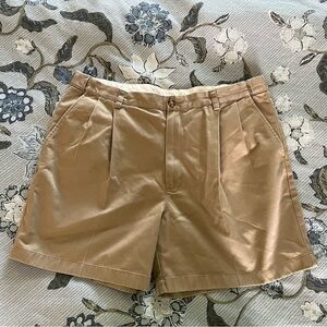 L.L. Bean Men’s Dark Khaki Comfort Waist Chino Shorts, Size 38